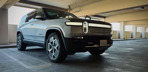 Rivian R1S 2023
