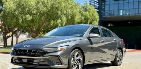 Hyundai Elantra 2025