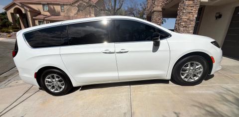 Chrysler Pacifica 2027