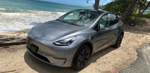 Tesla Model Y 2024