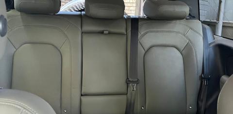 Land Rover Defender 2023