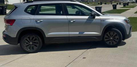 Volkswagen Taos 2024