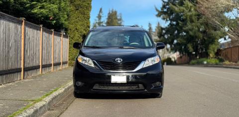 Toyota Sienna 2013