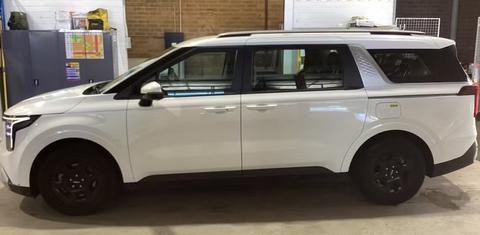 Kia CARNIVAL 2024