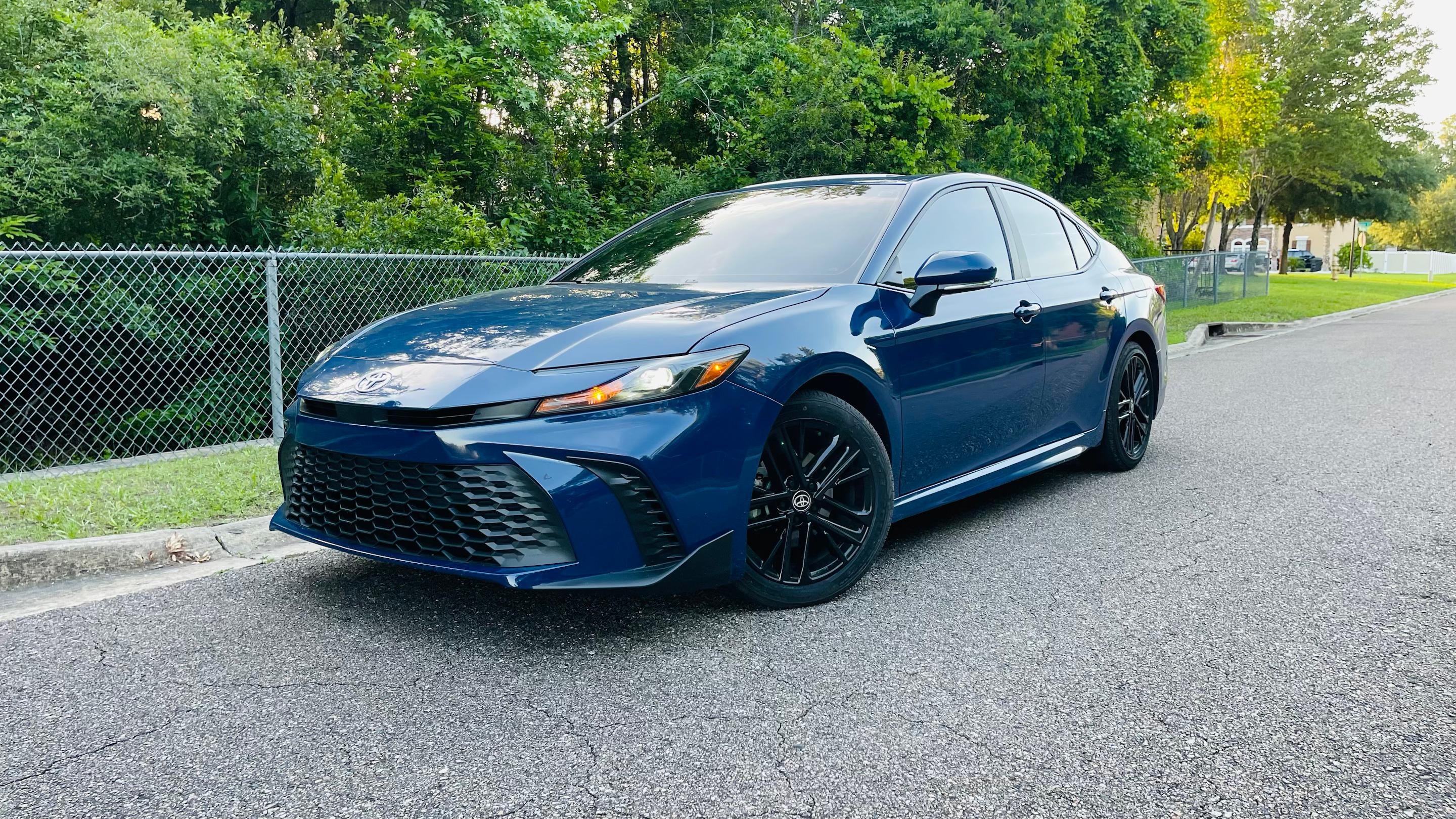 Toyota Camry Hybrid 2025 in Jacksonville, FL