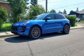 Porsche Macan car