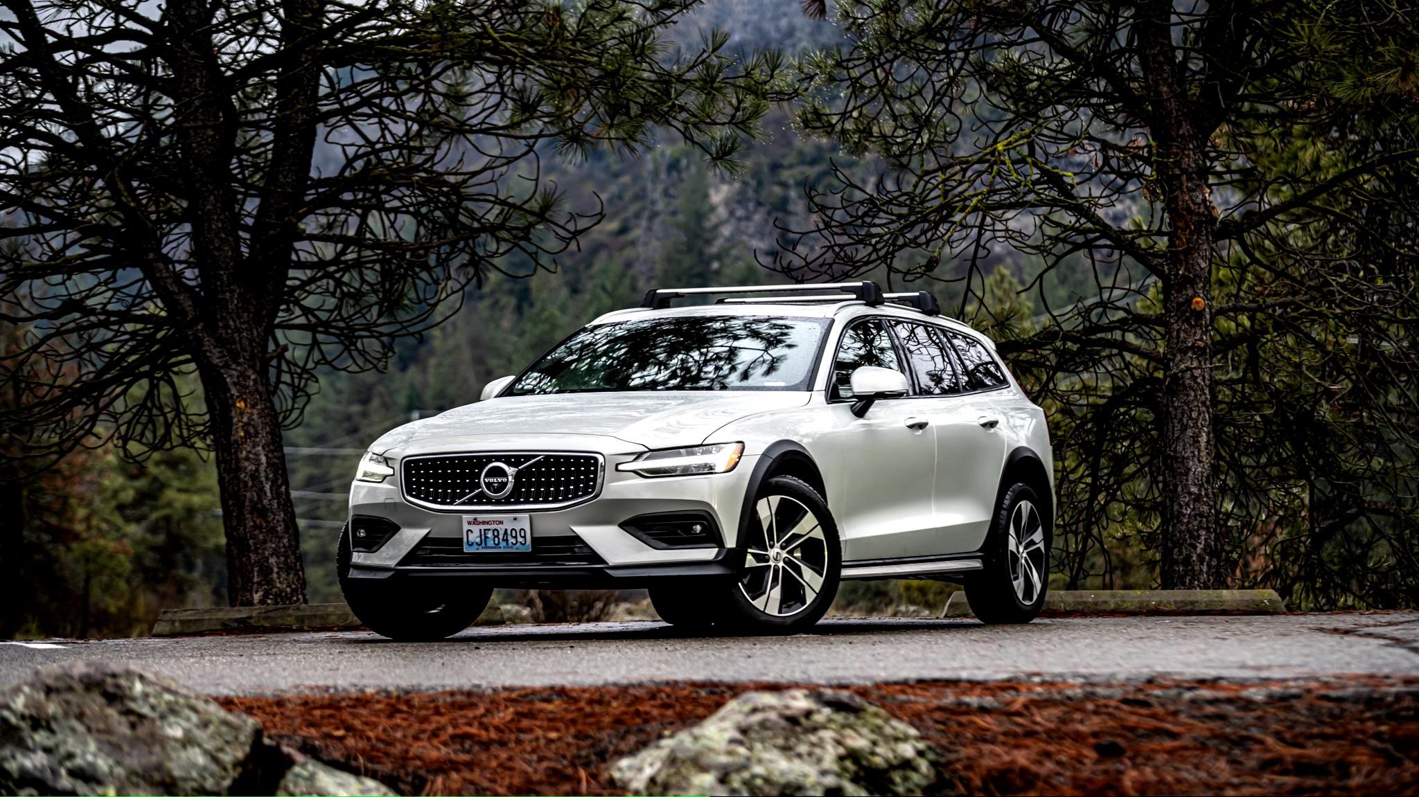 Volvo V60 Cross Country 2021 à Spokane, WA