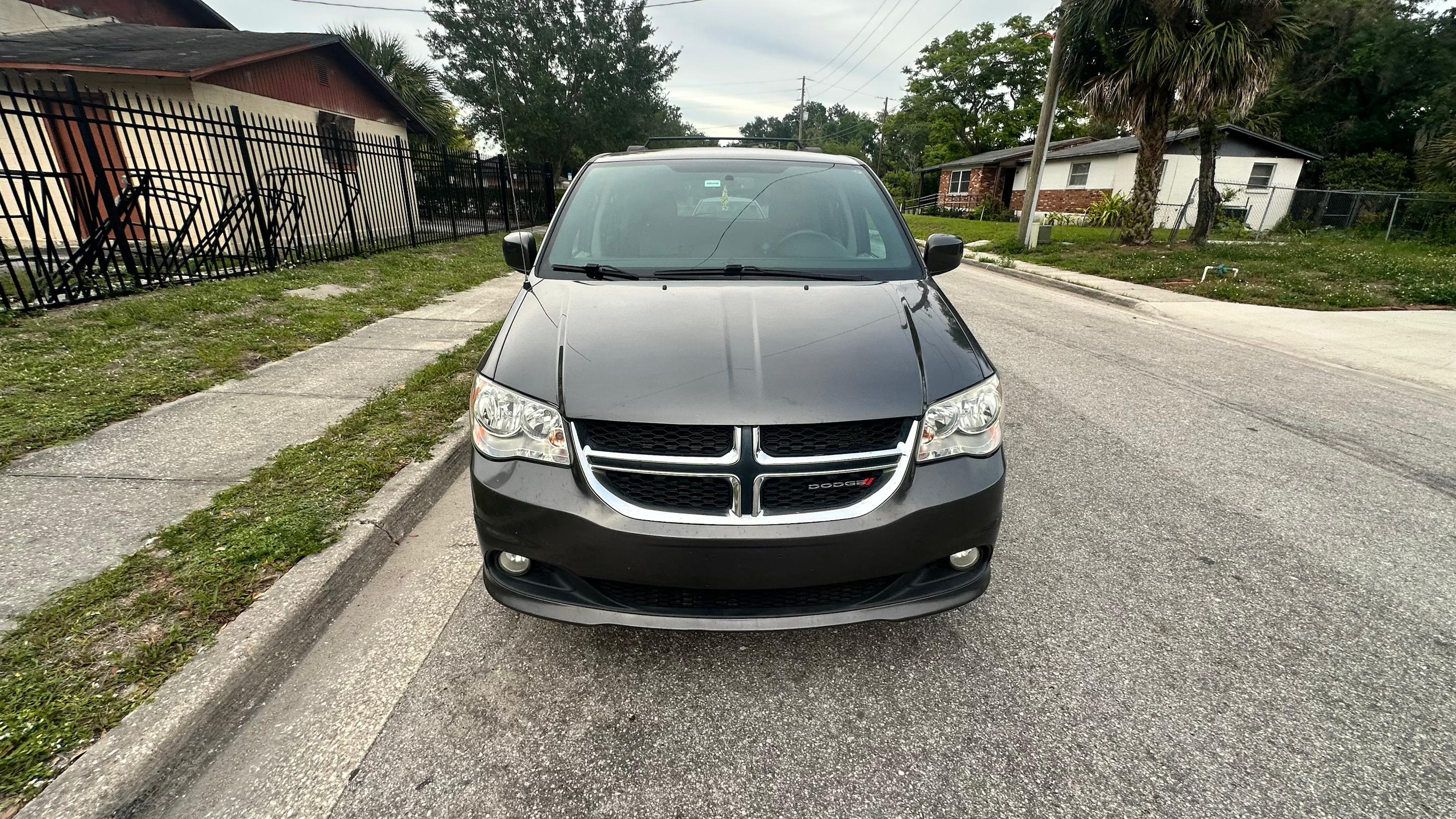 Dodge Grand Caravan 2015 in 