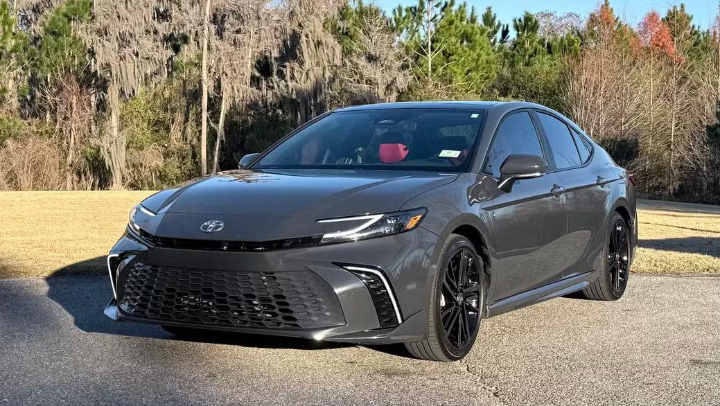 Toyota Camry Hybrid 2025 in Odessa, FL