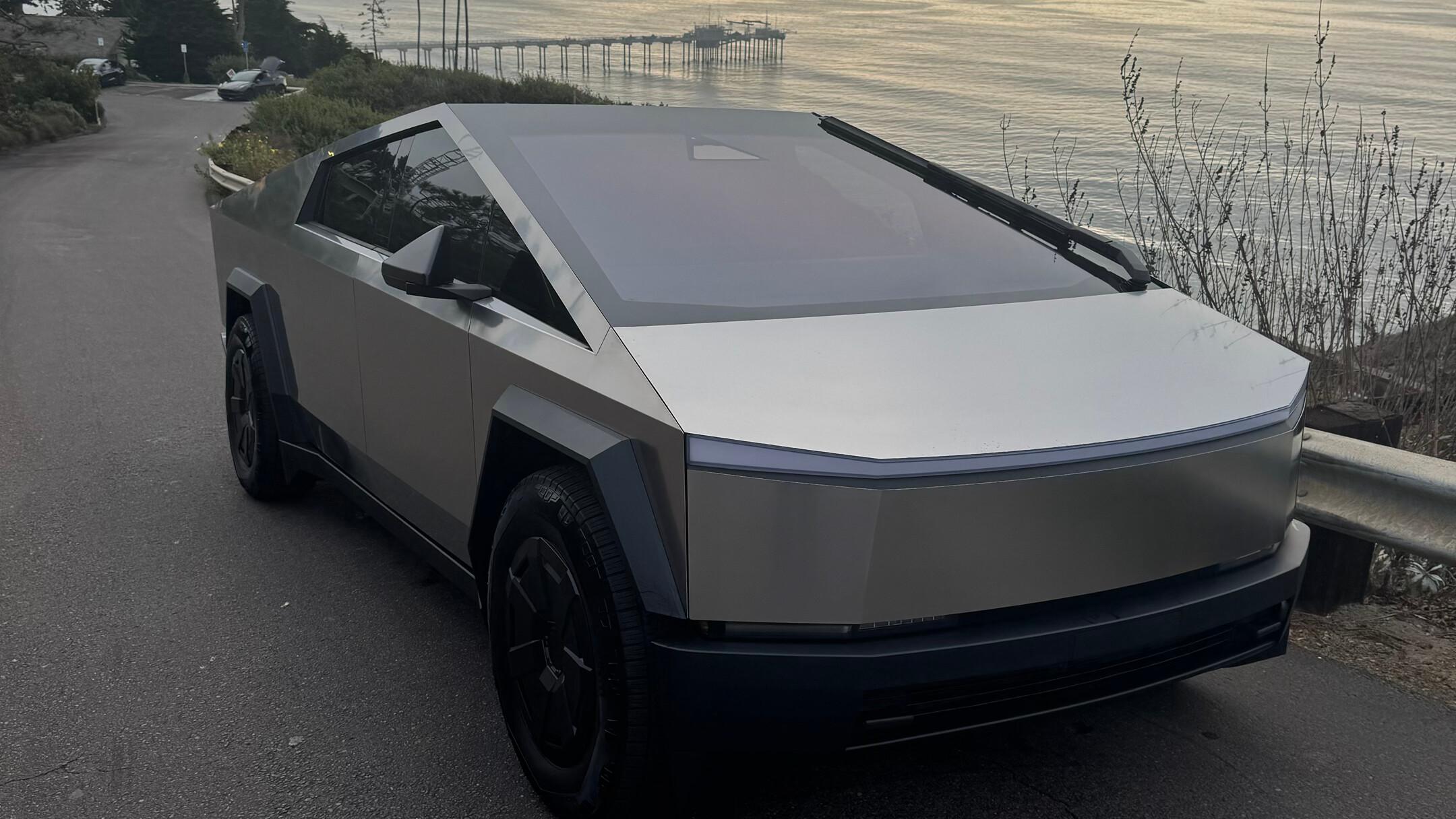 Tesla Cybertruck 2024 in San Diego, CA