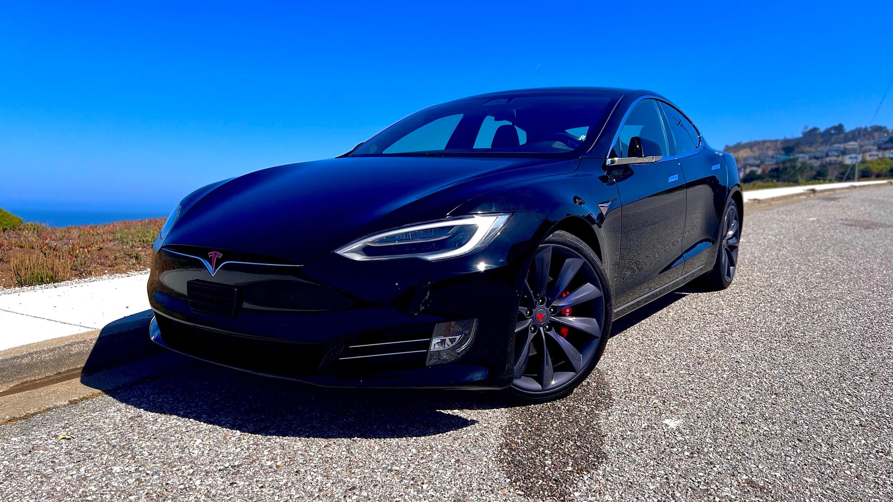 Tesla Model S 2017 in 