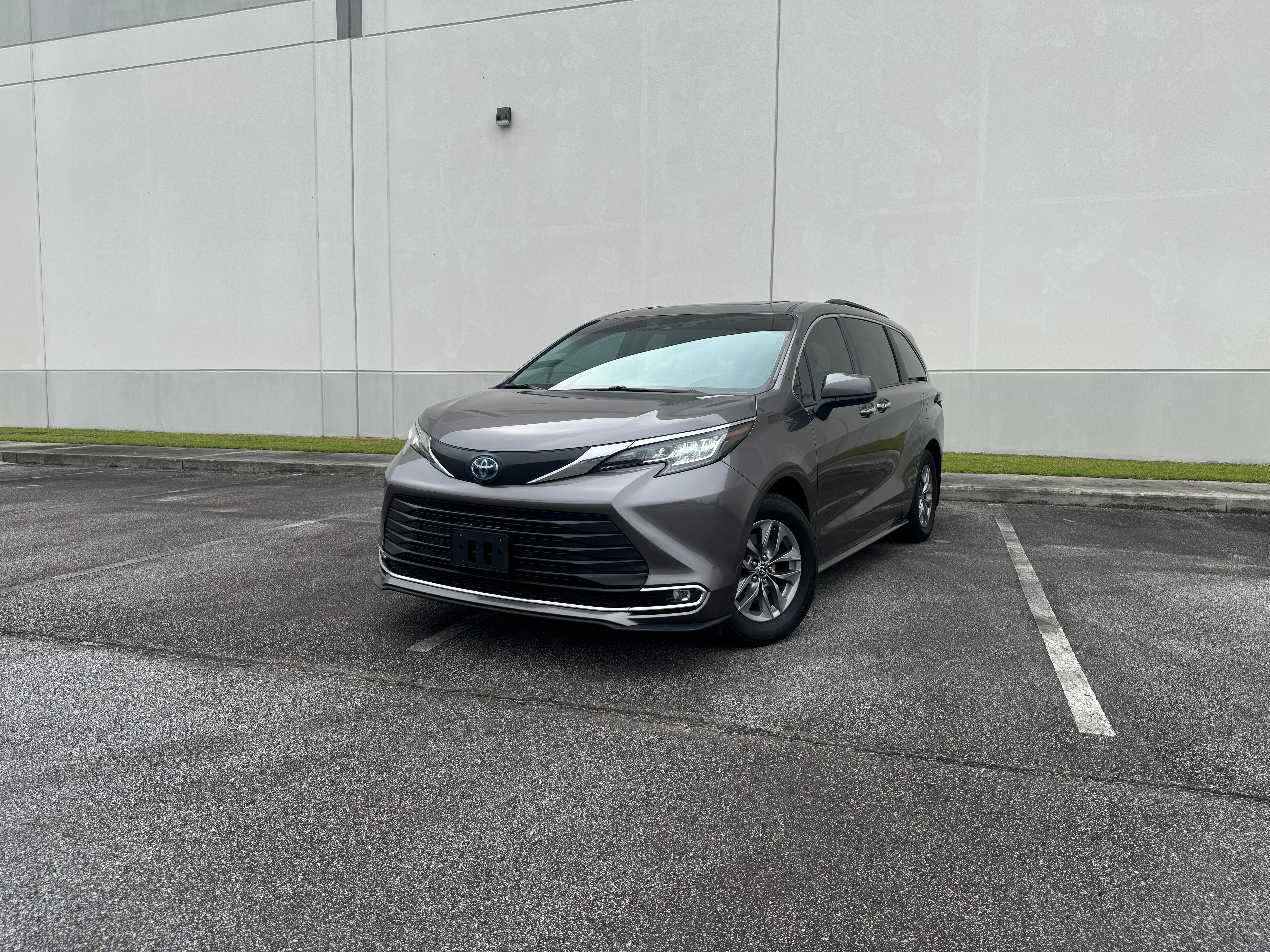 Toyota Sienna 2023 in Savannah, GA