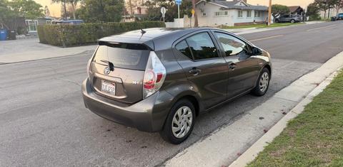Toyota Prius c 2014