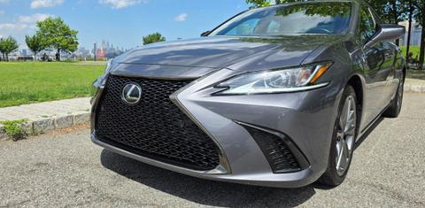Lexus ES 2020