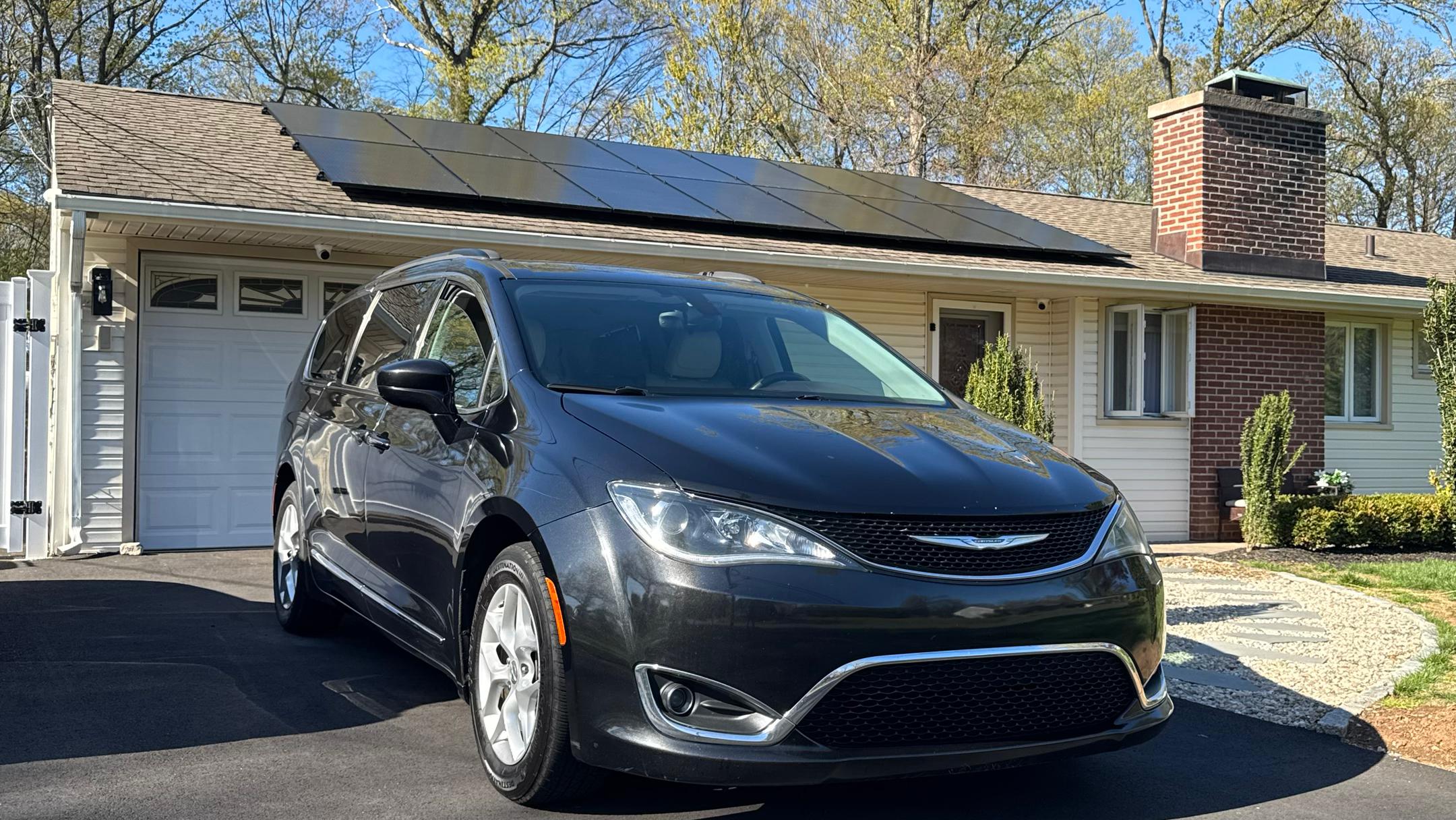Chrysler Pacifica 2017 in Hamden, CT