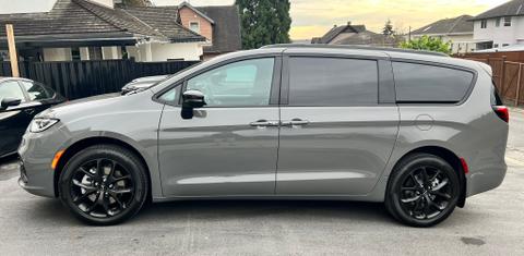 Chrysler Pacifica 2024