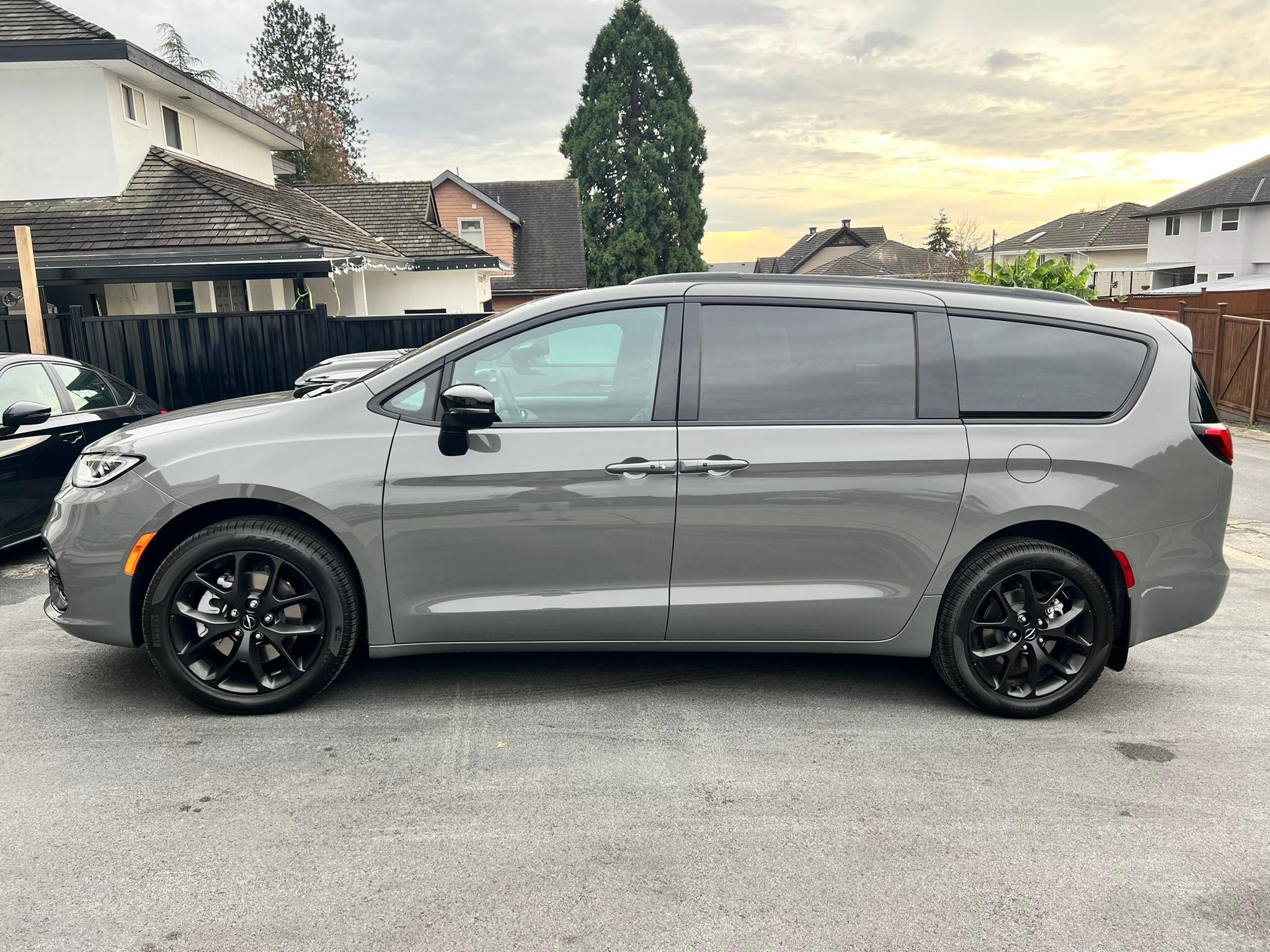 Chrysler Pacifica 2024 à Surrey, BC