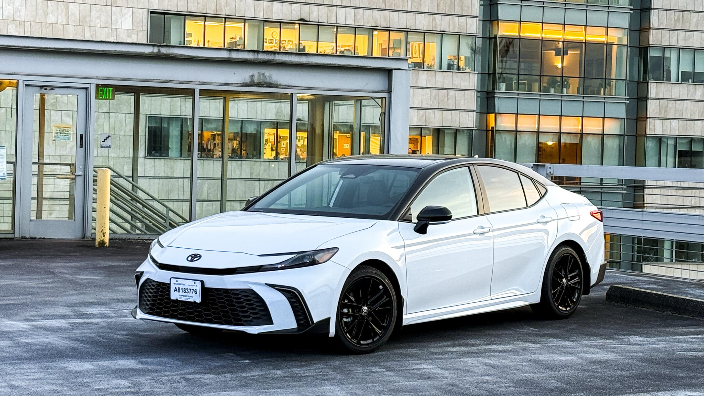 Toyota Camry Hybrid 2025 in Vancouver, WA