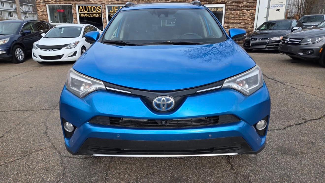 Toyota RAV4 Hybrid 2016 à 