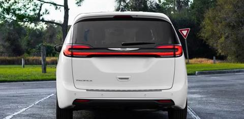 Chrysler Pacifica 2023