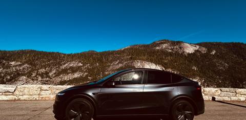 Tesla Model Y 2026