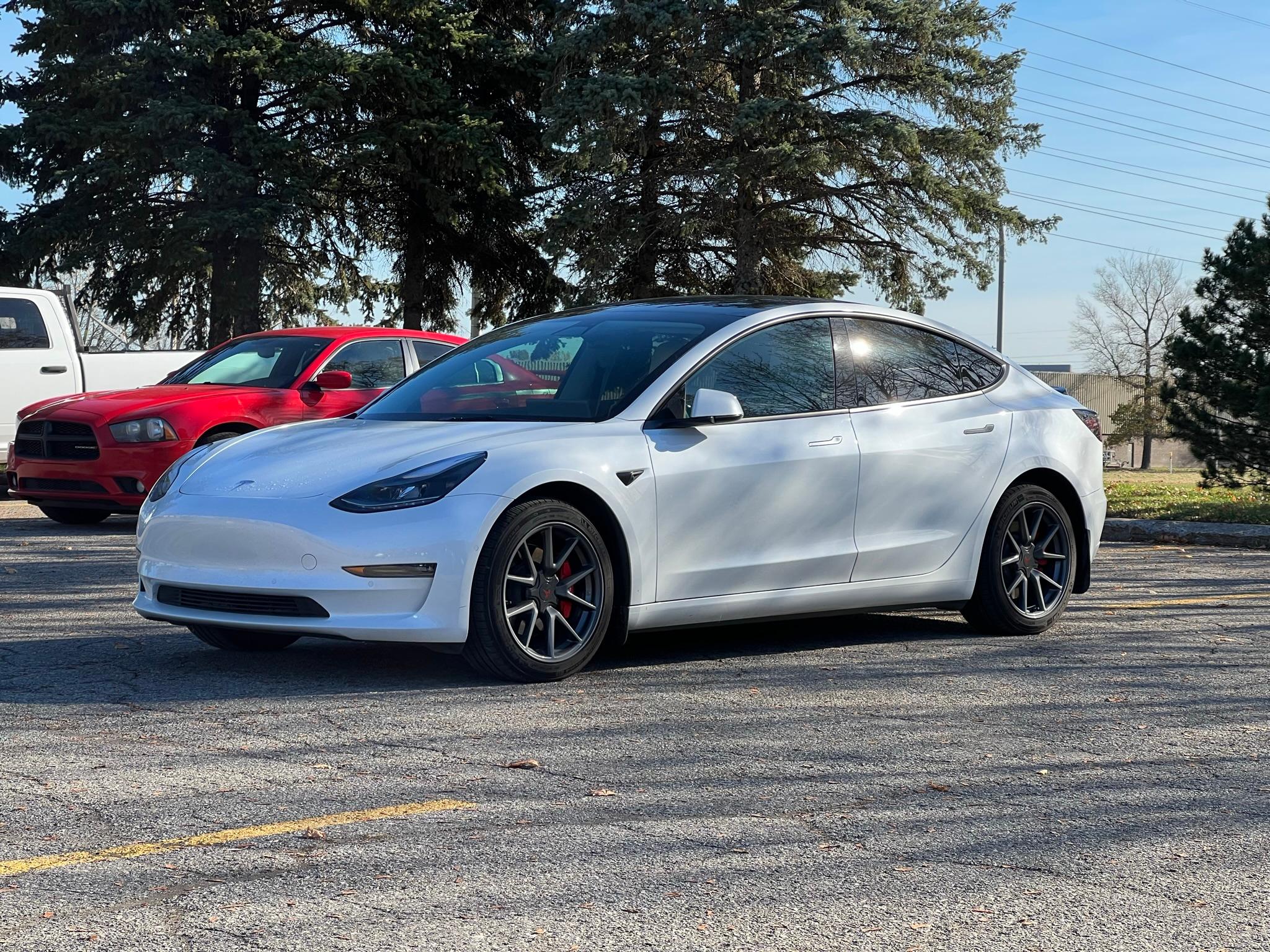 Tesla Model 3 2022 in Montréal, QC