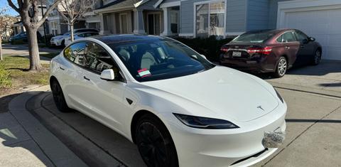 Tesla Model 3 2024