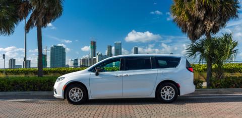 Chrysler Pacifica 2026