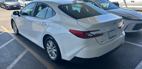 Toyota Camry Hybrid 2025
