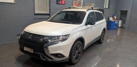 Mitsubishi OUTLANDER 2018