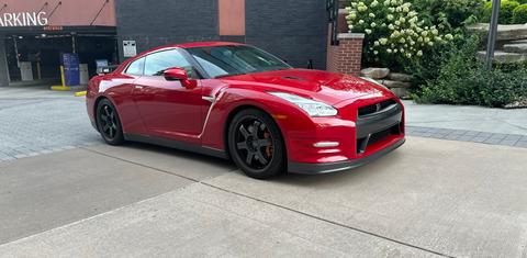 Nissan GT-R 2015