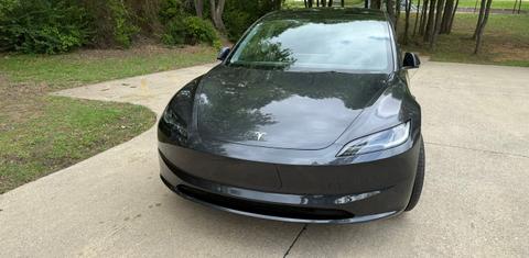 Tesla Model 3 2024