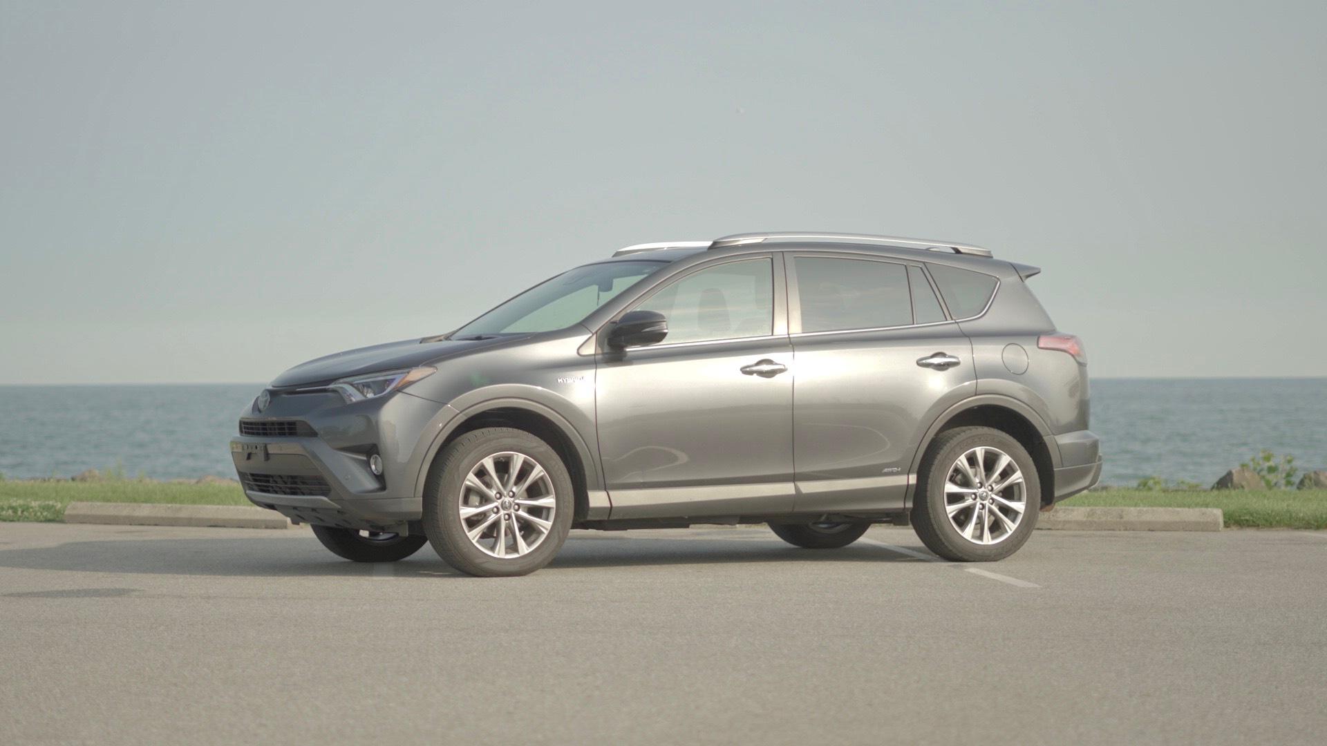 Toyota RAV4 Hybrid 2016 in 