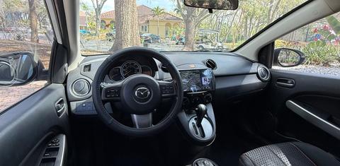 Mazda Mazda2 2014