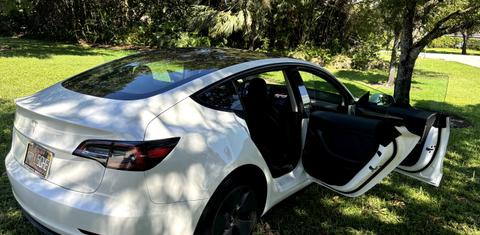 Tesla Model 3 2023