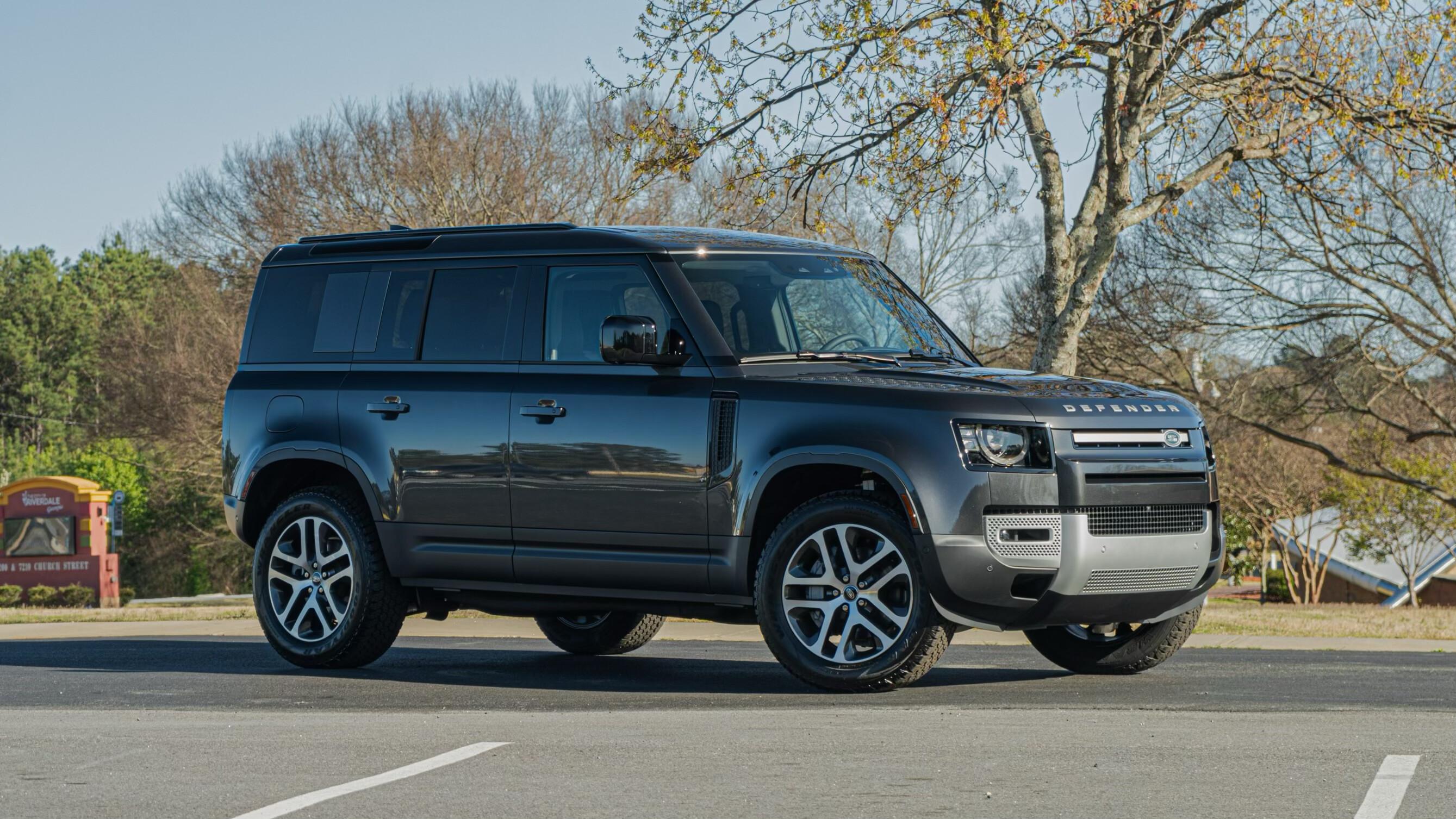 Land Rover Defender 2025 in 