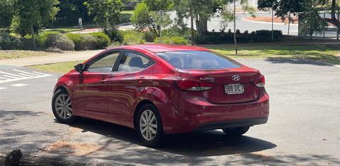 Hyundai ELANTRA 2014