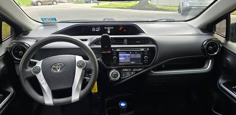 Toyota Prius c 2015