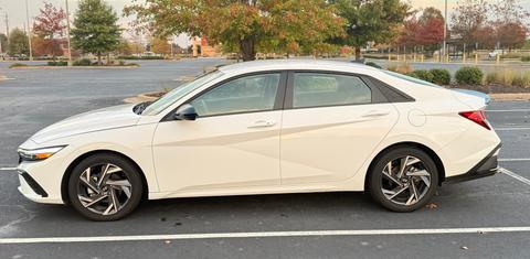 Hyundai Elantra 2025