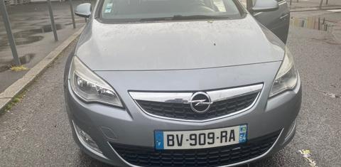 Opel ASTRA 2011