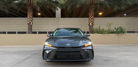 Toyota Camry Hybrid 2026