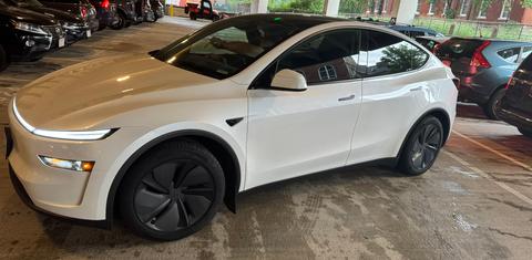 Tesla Model Y 2026