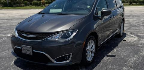 Chrysler Pacifica 2017