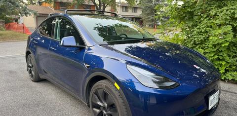 Tesla Model Y 2025