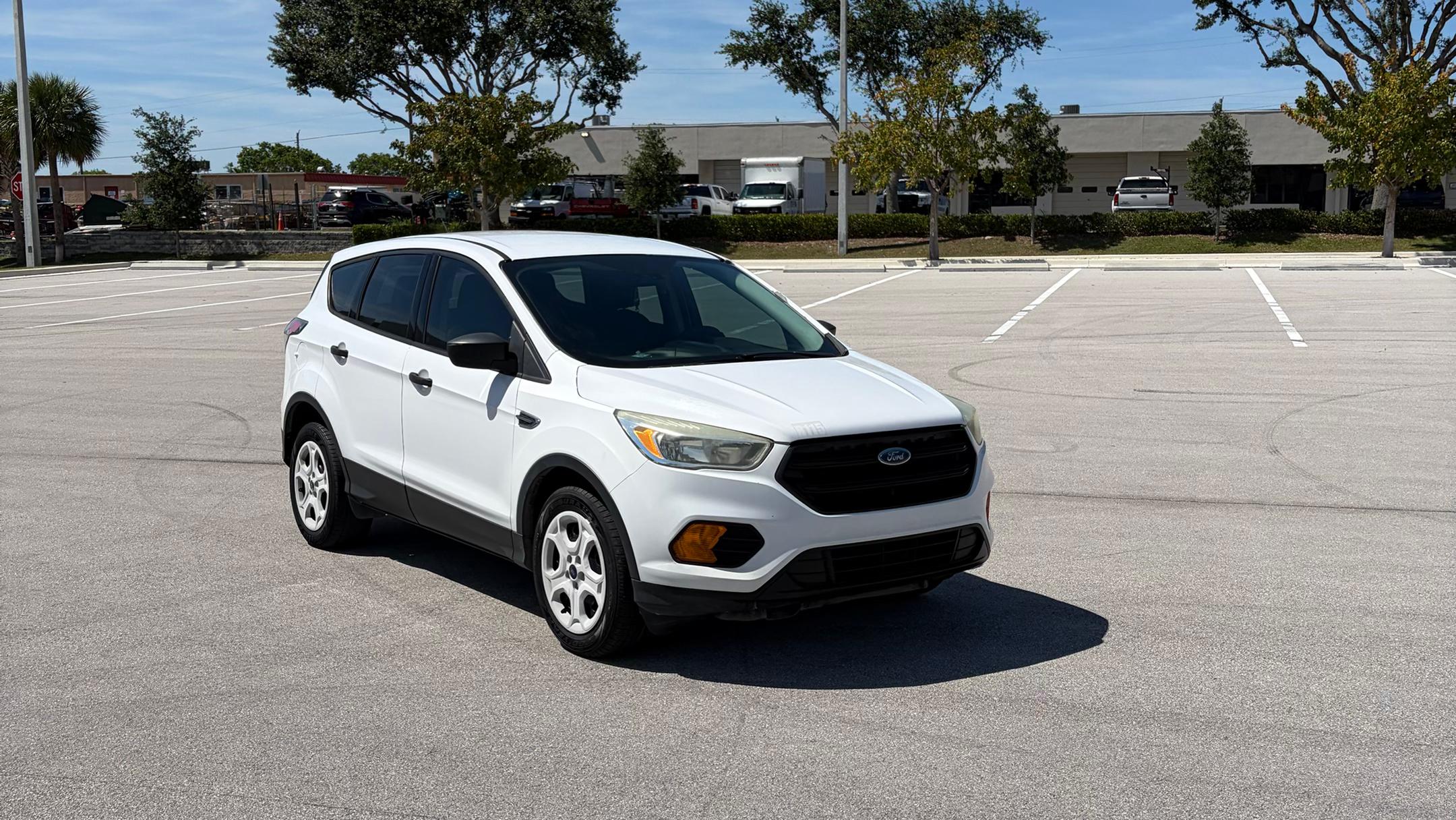 Ford Escape 2017 in 