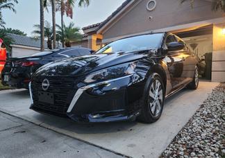 Nissan Altima car