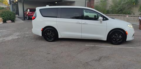 Chrysler Pacifica 2022
