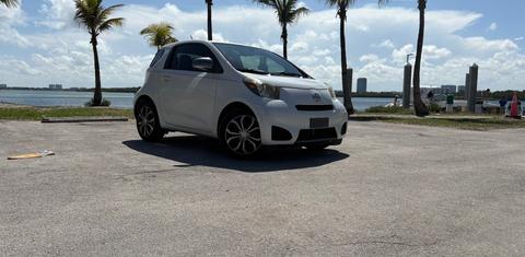 Scion iQ 2013