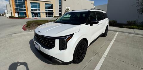 Kia Carnival Hybrid 2025