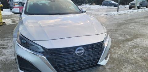 Nissan Altima 2023